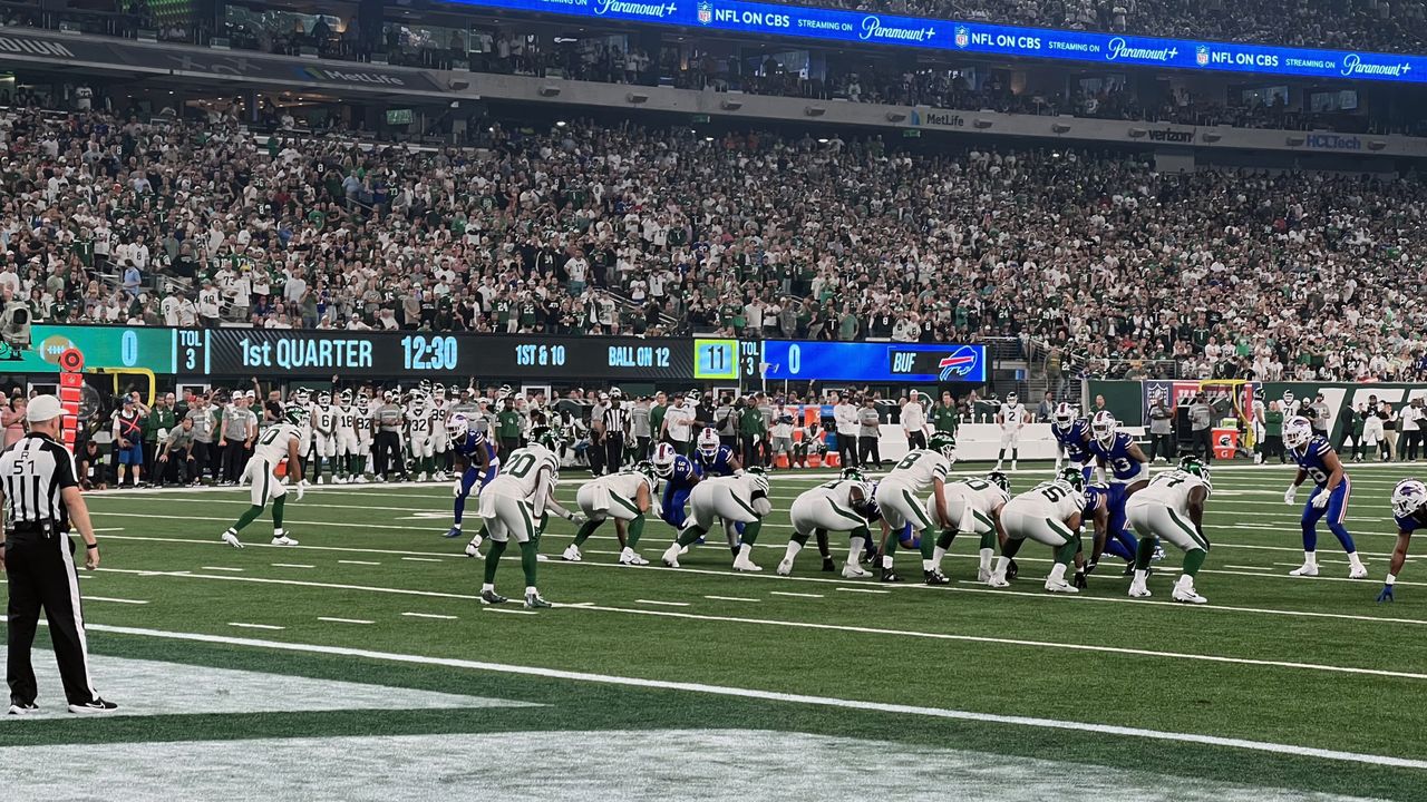 Buy NFL tickets on StubOrder NFL game action