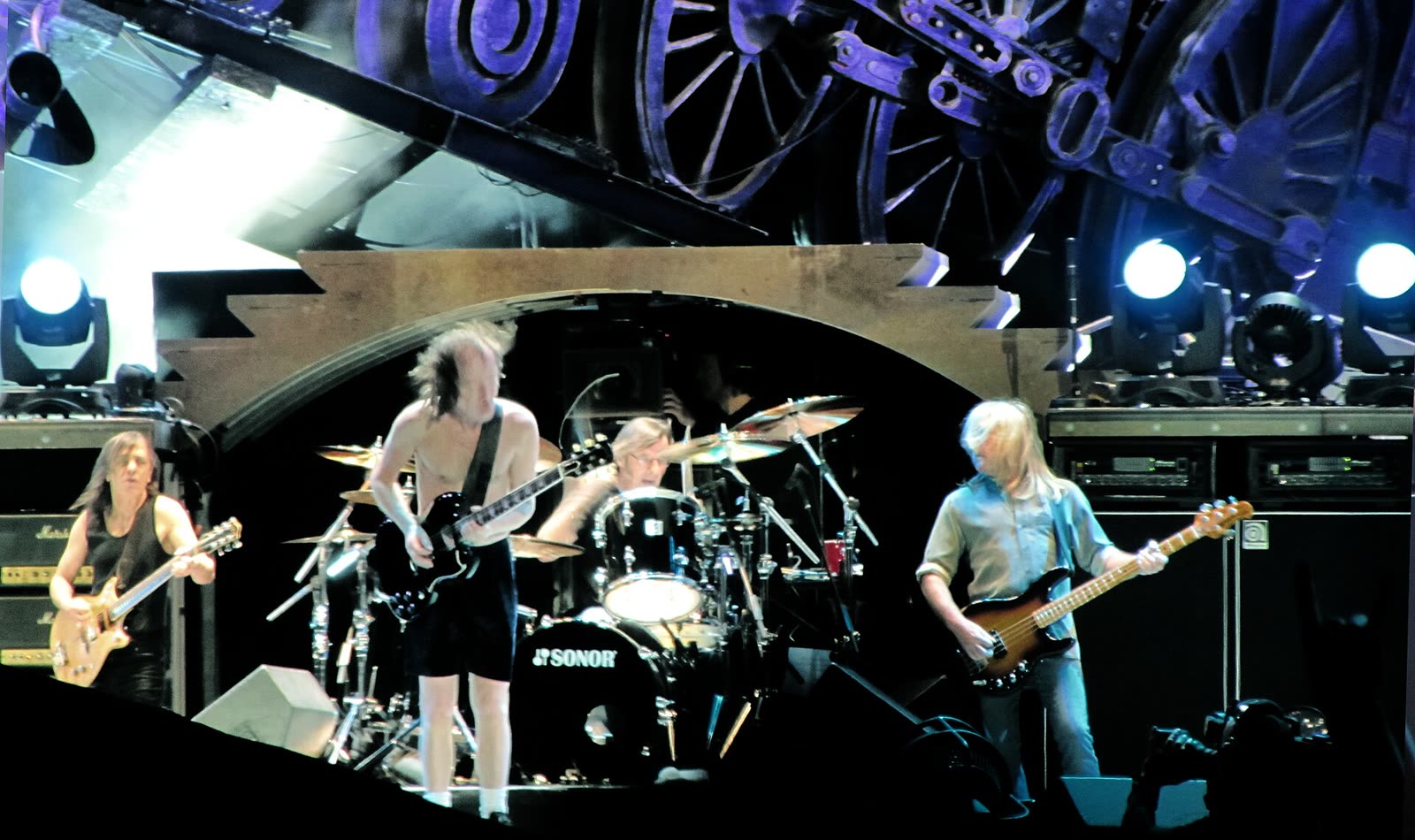 AC/DC