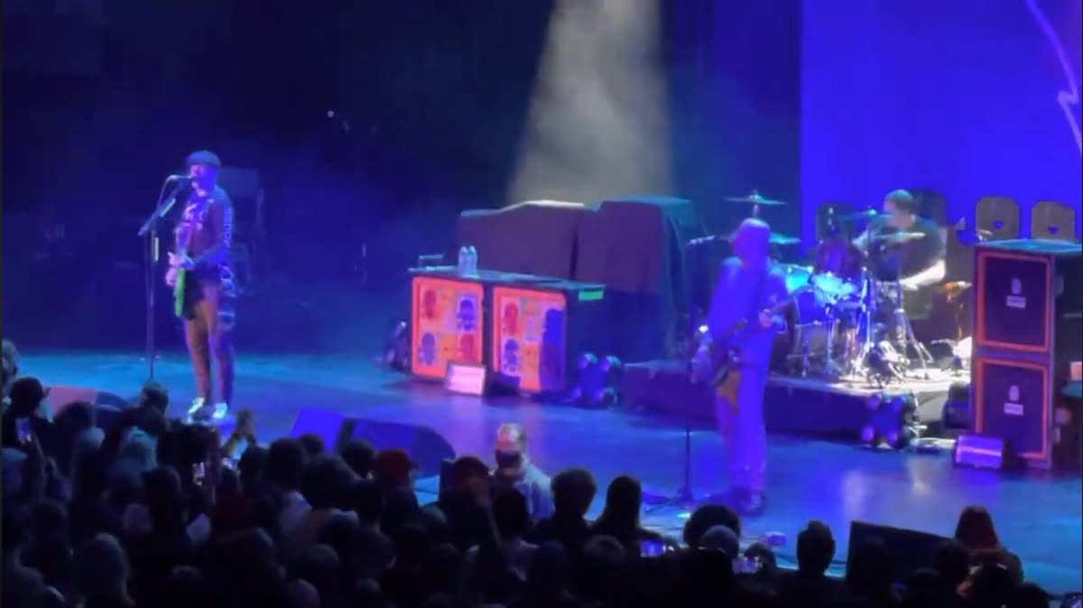 Buy Alkaline Trio tickets on StubOrder Alkaline Trio performing at the Hollywood Palladium, 2021