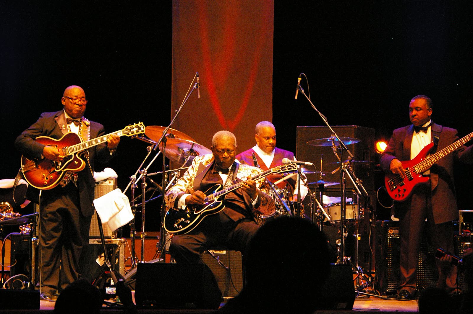 B.B. King performing live at the Konzerthaus Vienna, 2009 - B B King tickets