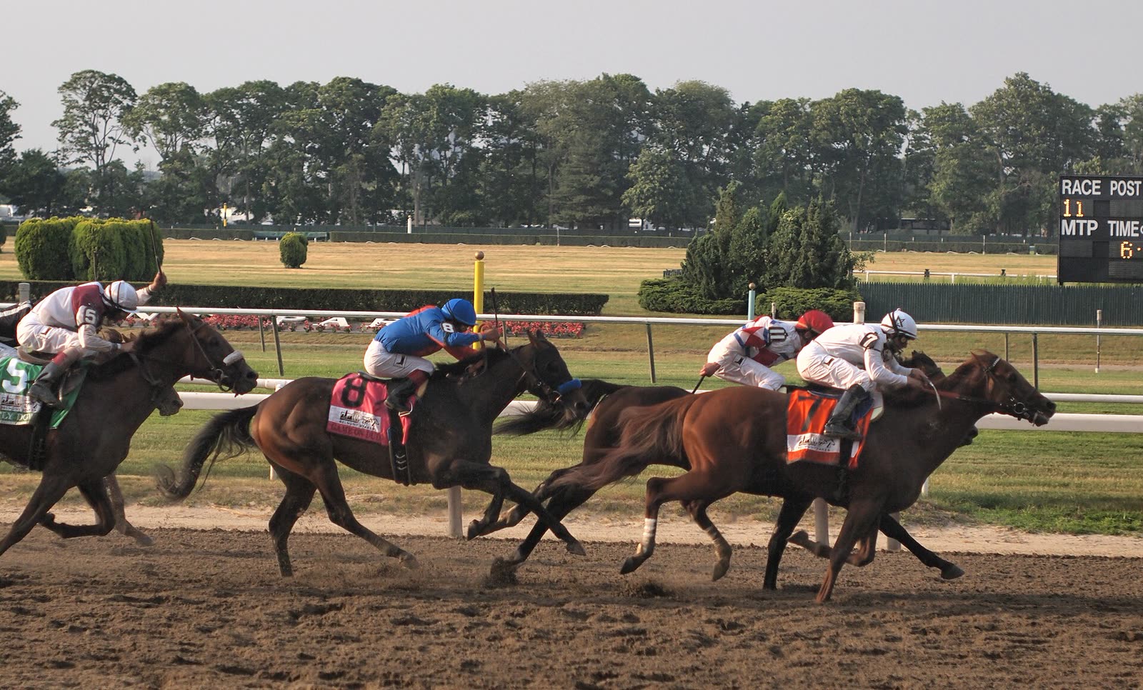 Horses charging down the stretch at the 2010 Belmont Stakes - Belmont Stakes tickets