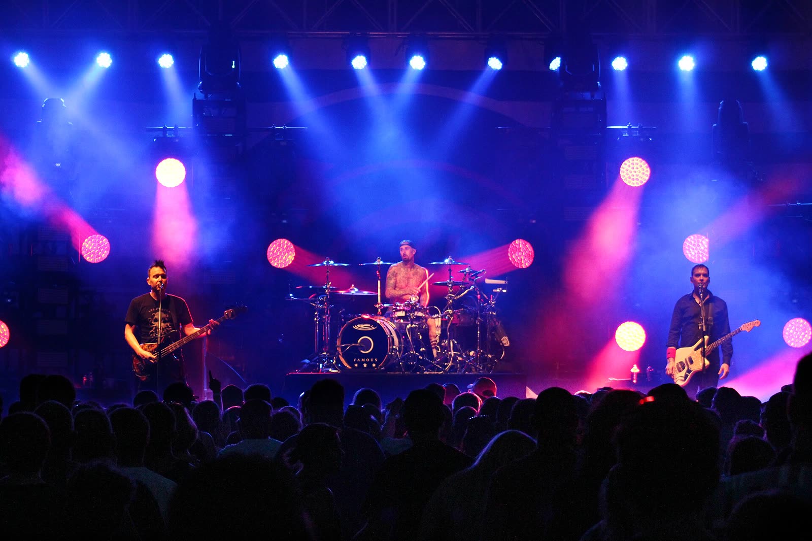 Blink-182 performing live in Richmond, Virginia, June 2016 - Blink 182 tickets