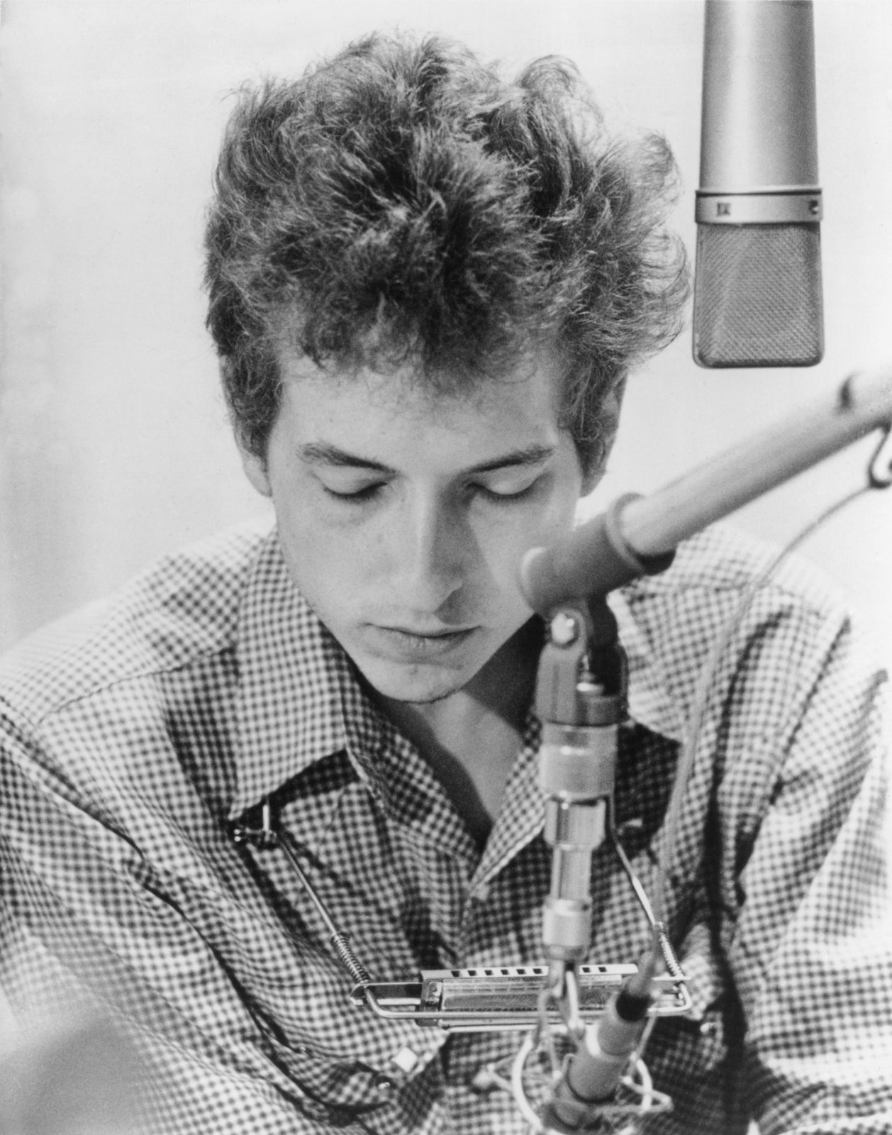 Bob Dylan performing live - Bob Dylan tickets