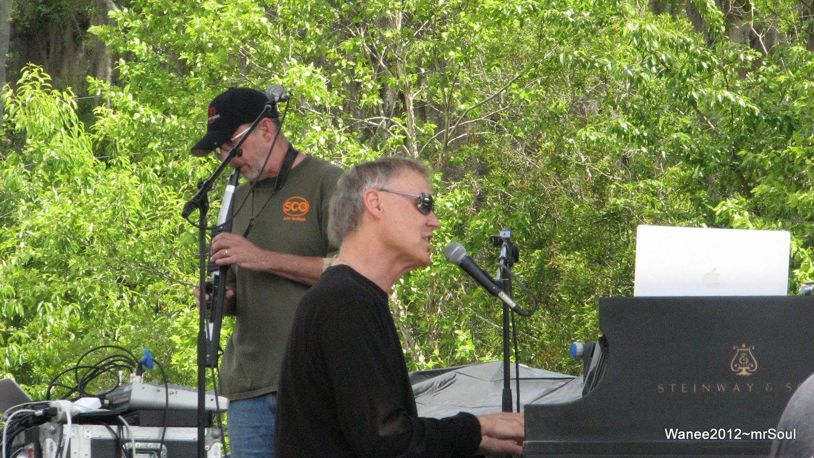 Bruce Hornsby And The Noisemakers performing live - Bruce Hornsby And The Noisemakers tickets