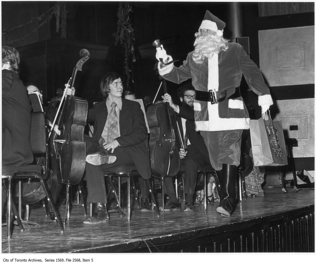 Christmas With The Symphony performing live - Christmas With The Symphony tickets