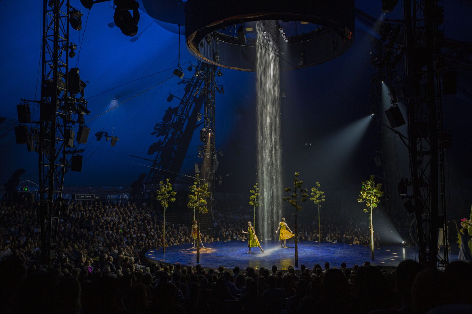 Cirque du Soleil - Luzia performing live - Cirque du Soleil - Luzia tickets
