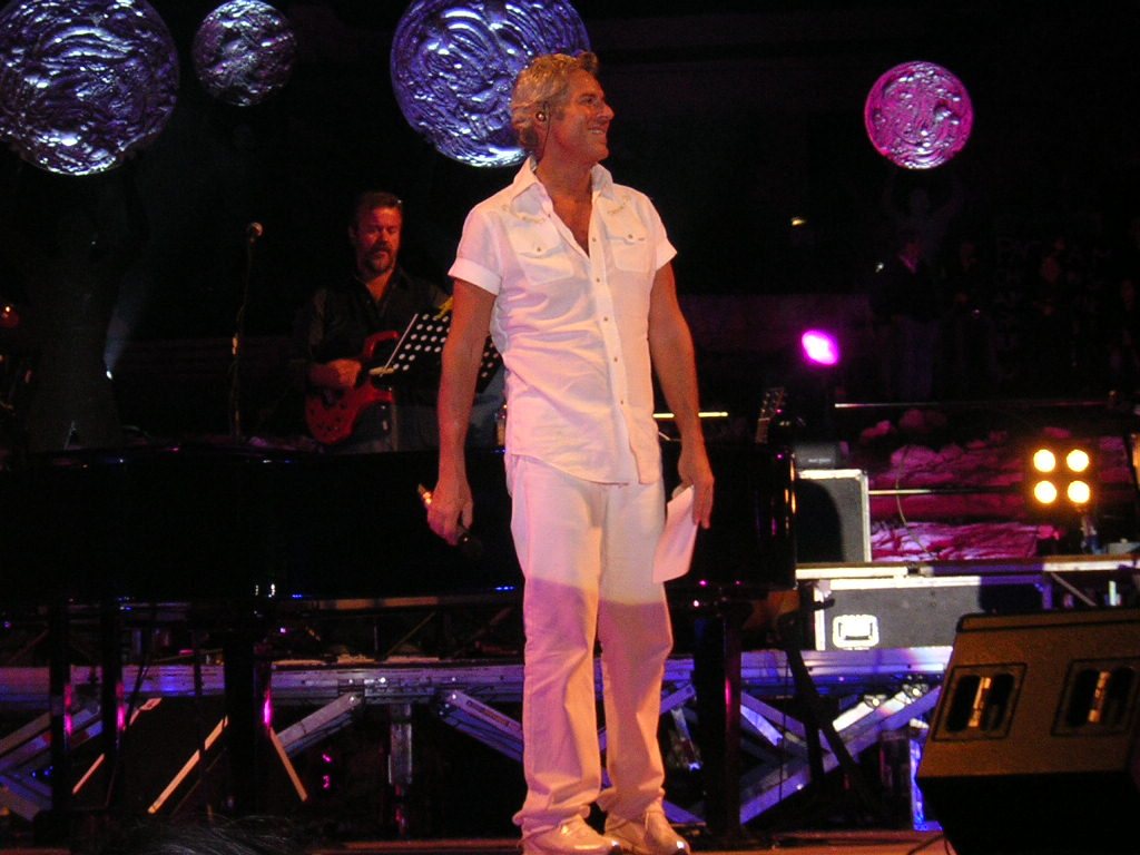 Claudio Baglioni on stage at the O' Scià concert in Lampedusa, 2005