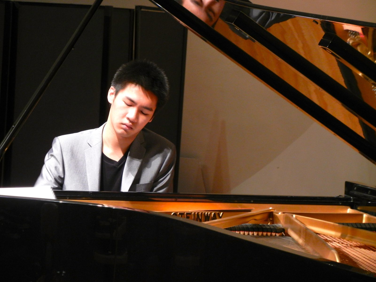 Conrad Tao performing live - Conrad Tao tickets