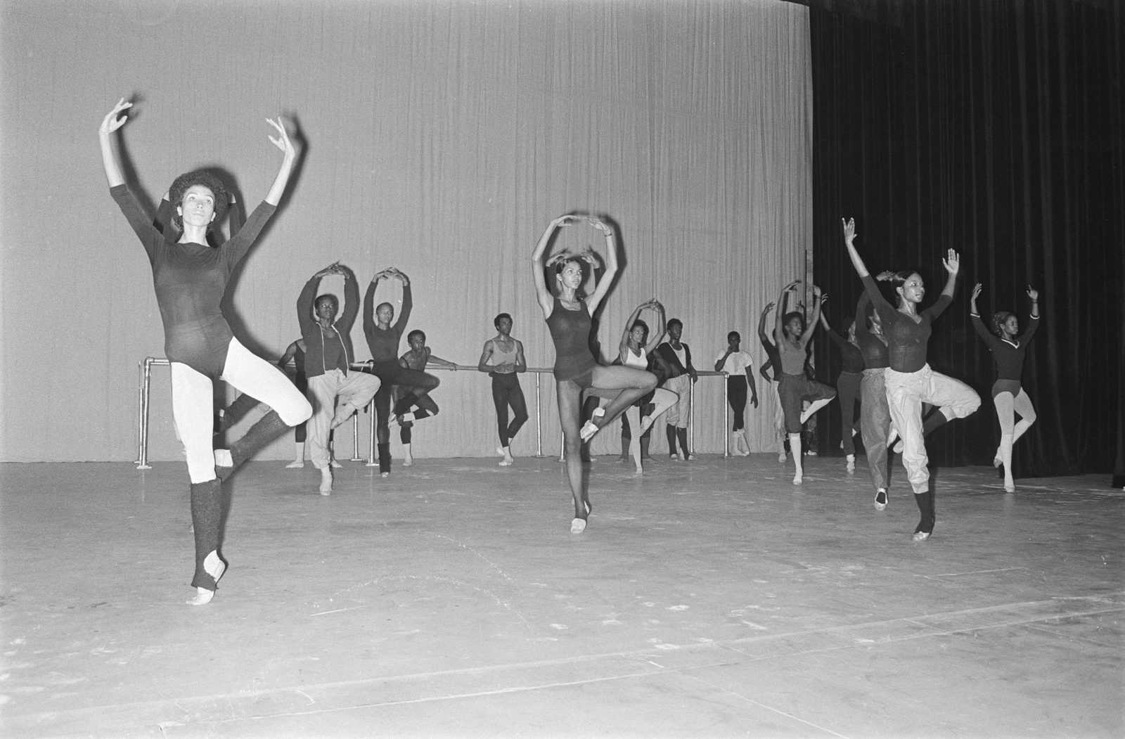 Dance Theatre of Harlem performing live - Dance Theatre of Harlem tickets
