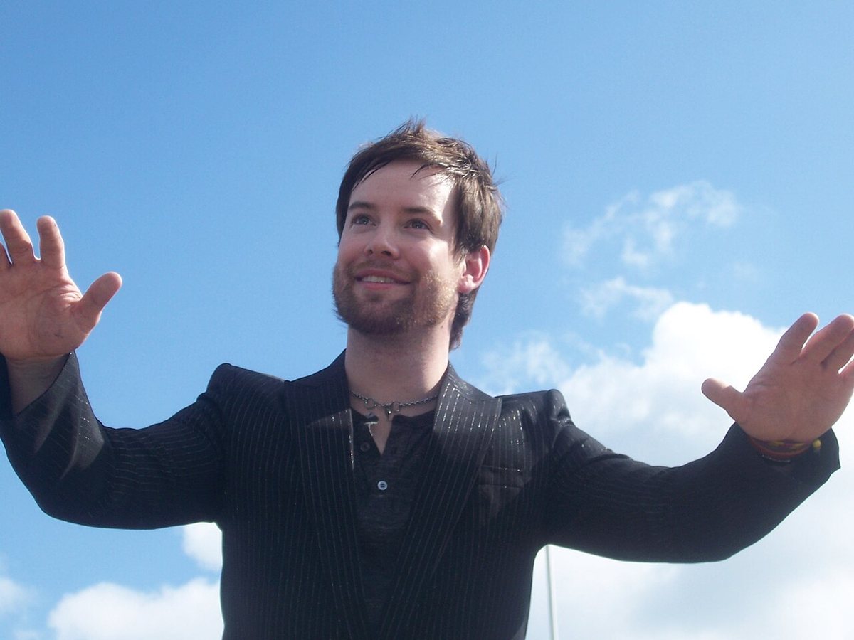 Buy David Cook tickets on StubOrder David Cook at his homecoming celebration in Blue Springs, Missouri, 2008