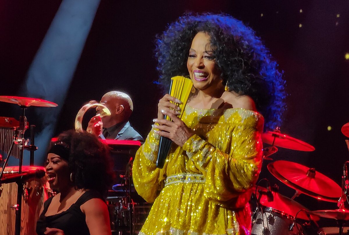 Diana Ross performing in a yellow sequined outfit at Caesars Windsor, Ontario, 2023