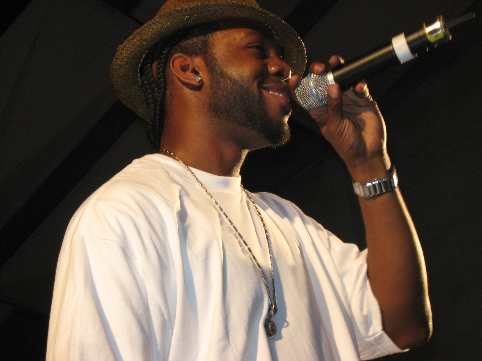 Dwele performing live - Dwele tickets