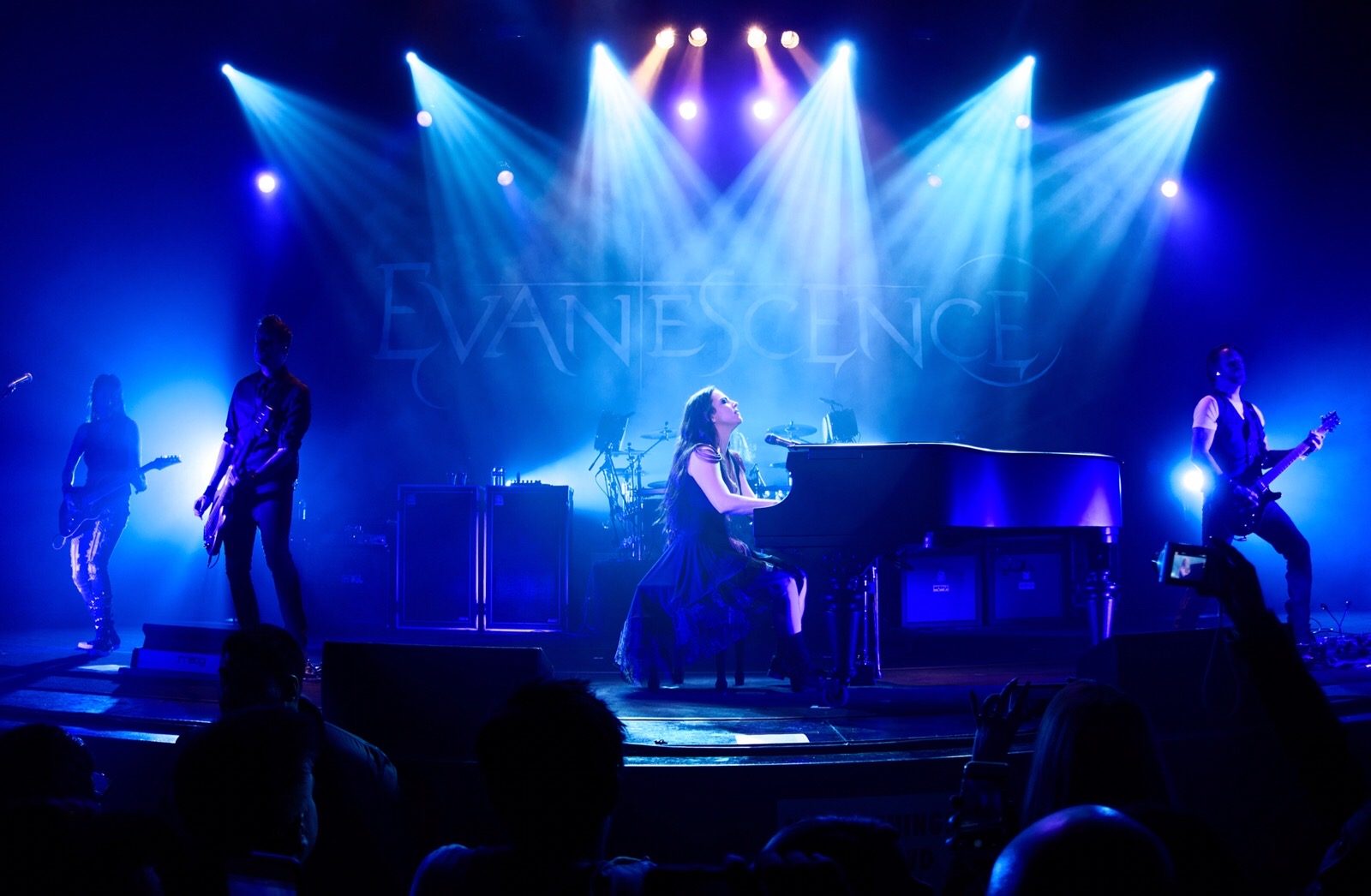 Evanescence performing live - Evanescence tickets