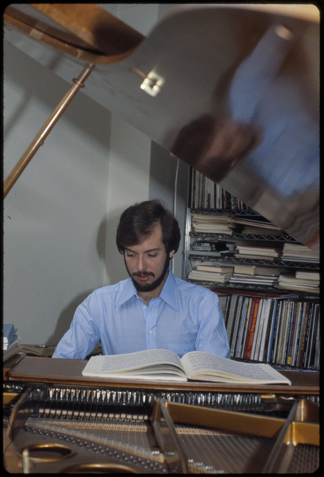 Pianist Garrick Ohlsson at the piano, photographed by Bernard Gotfryd, January 1978