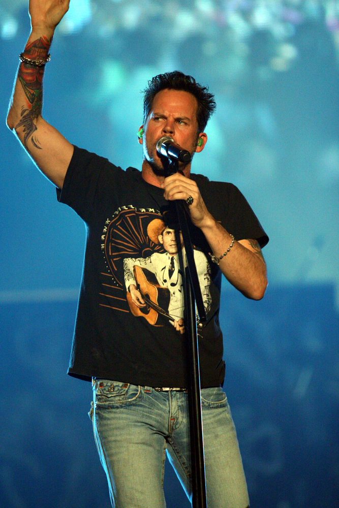 Gary Allan performing live - Gary Allan tickets