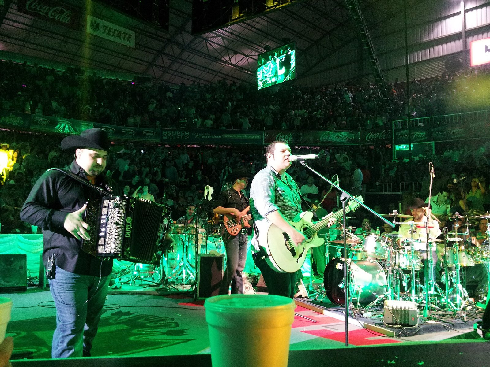 Grupo Duelo performing on stage at the Domo CARE in Guadalupe, Nuevo León, 2013