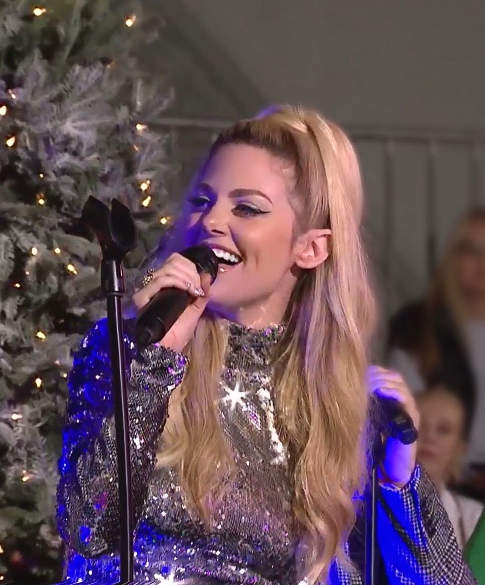 Hollywood Christmas Parade performing live - Hollywood Christmas Parade tickets