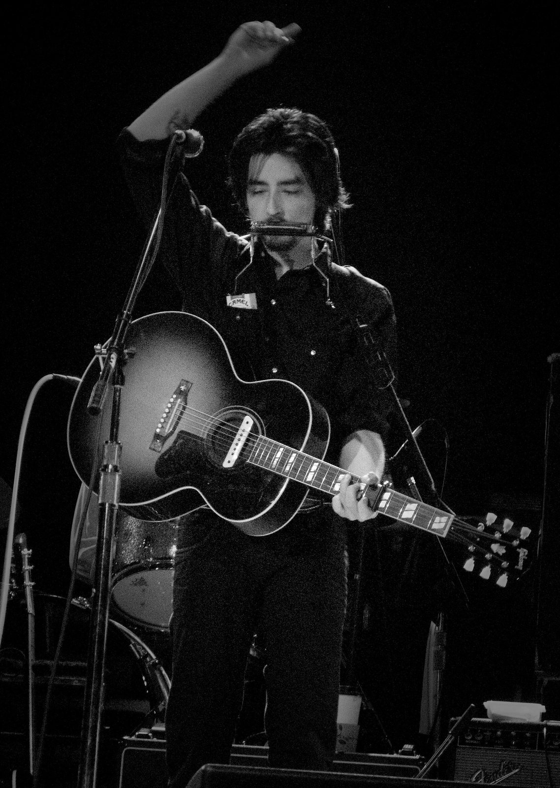 Jackie Greene playing guitar and harmonica at The Catalyst, Santa Cruz, 2009
