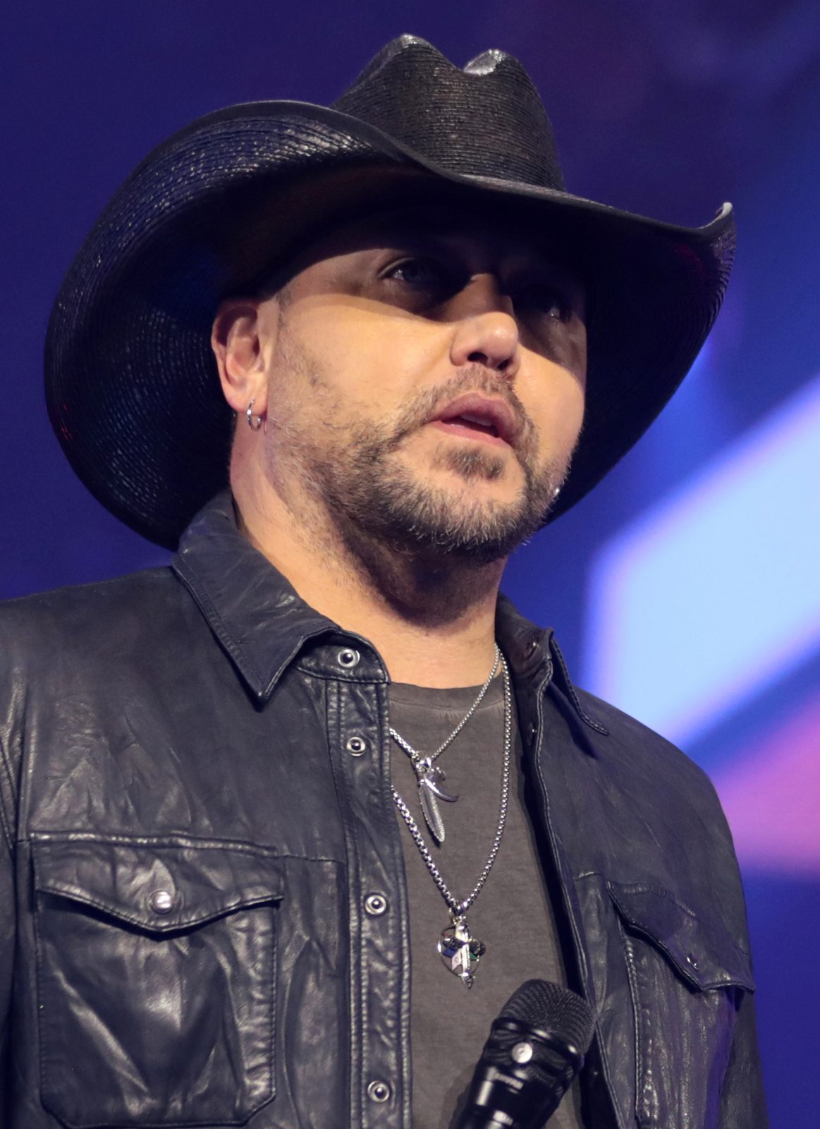 Jason Aldean performing live - Jason Aldean tickets