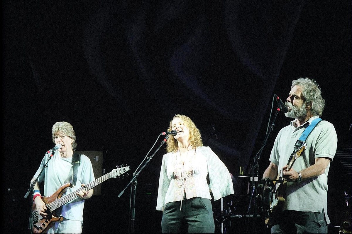 Buy Joan Osborne tickets on StubOrder Joan Osborne singing with Phil Lesh and Bob Weir of The Dead at Virginia Beach Amphitheater, 2003