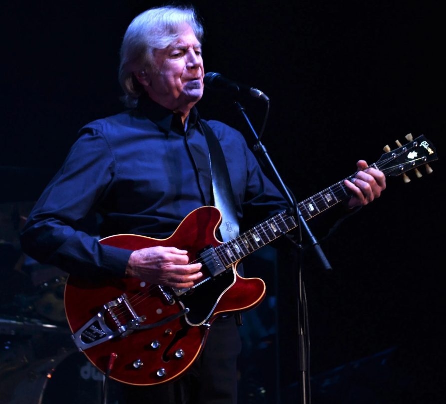 Justin Hayward performing live - Justin Hayward tickets