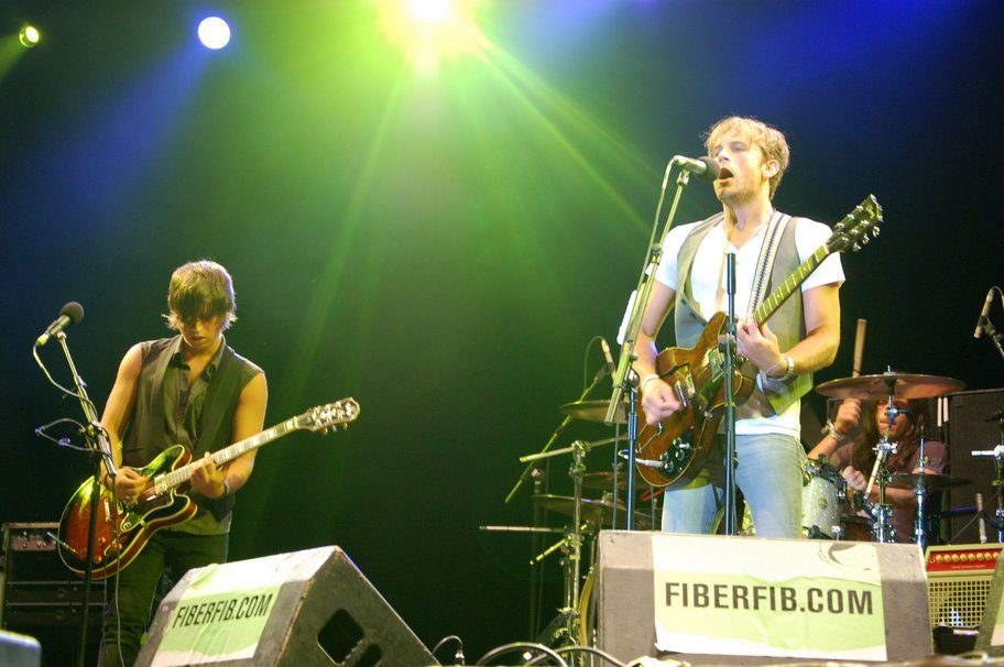 Kings Of Leon performing live - Kings Of Leon tickets