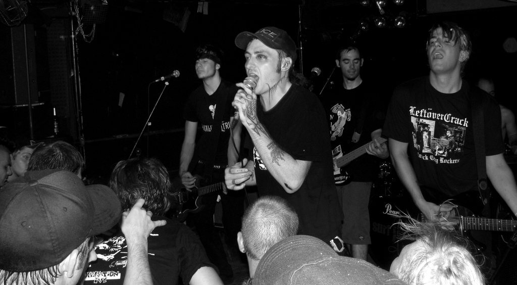 Leftover Crack performing live at MTC, Cologne, 2006