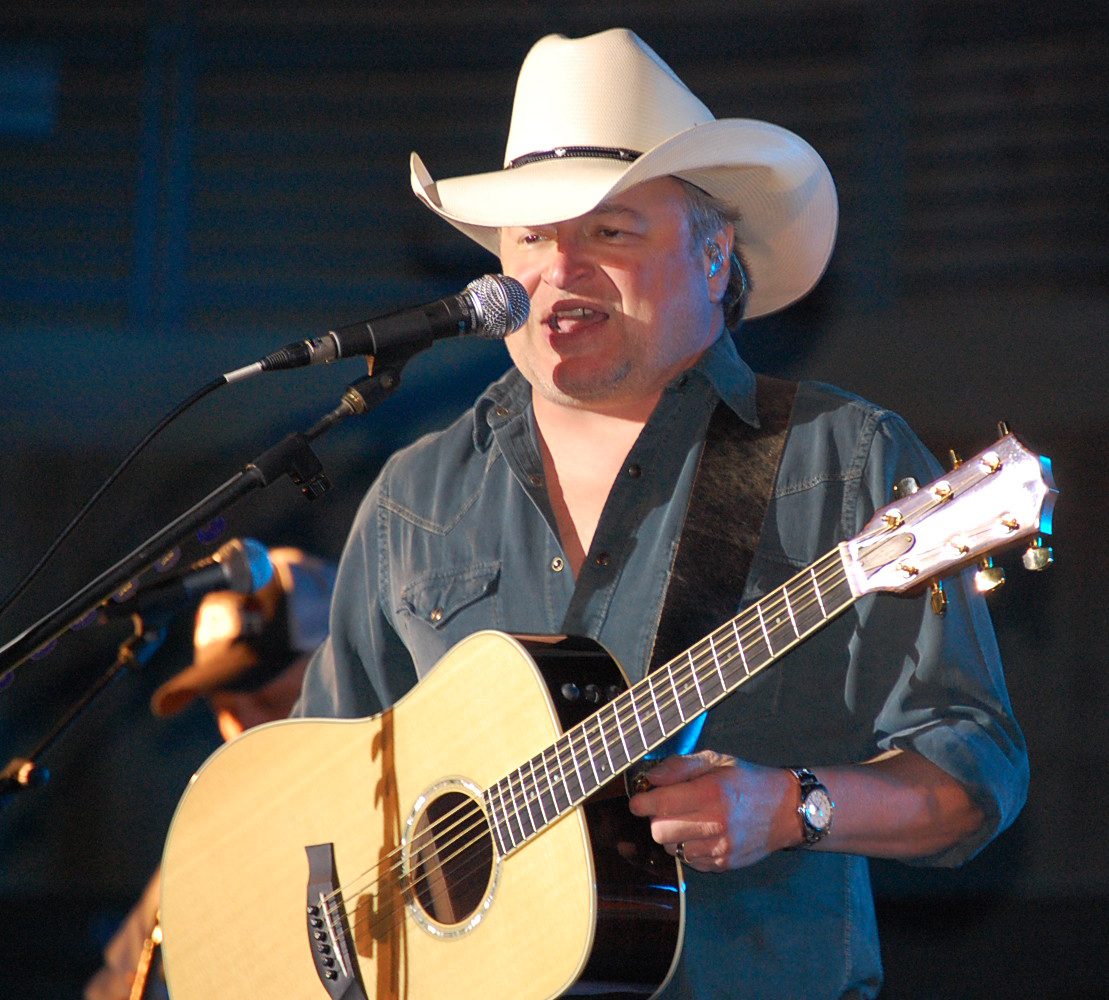 Mark Chesnutt performing live - Mark Chesnutt tickets