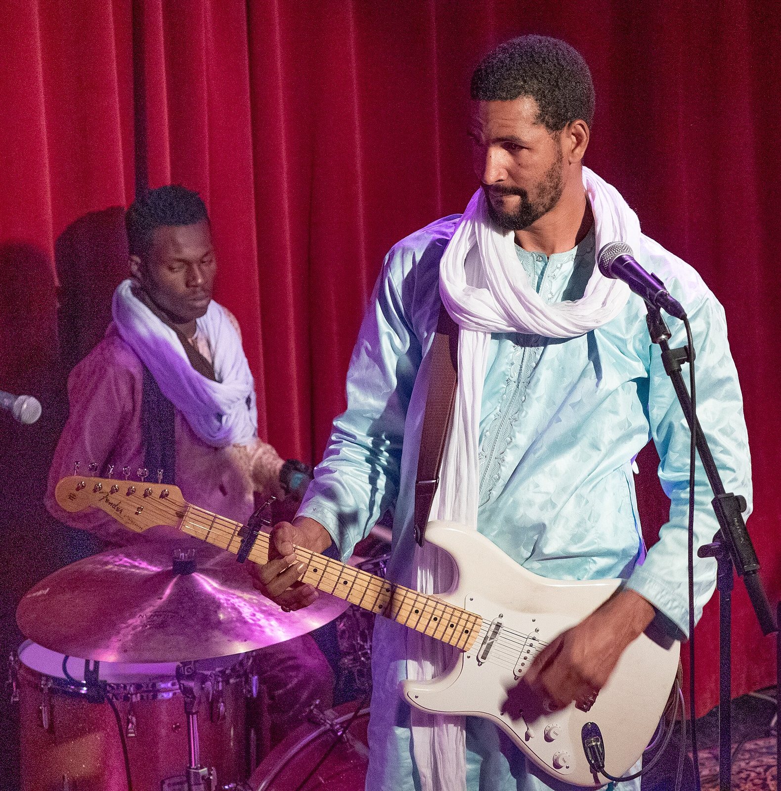 Mdou Moctar playing his white Stratocaster on stage at Fasching, Stockholm, 2019