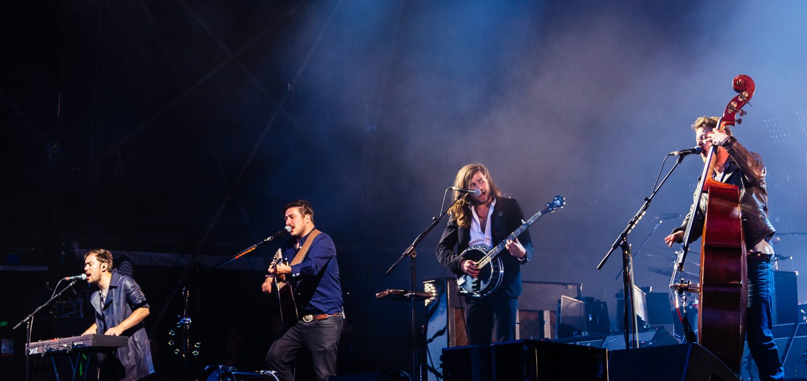 Mumford & Sons performing live - Mumford & Sons tickets