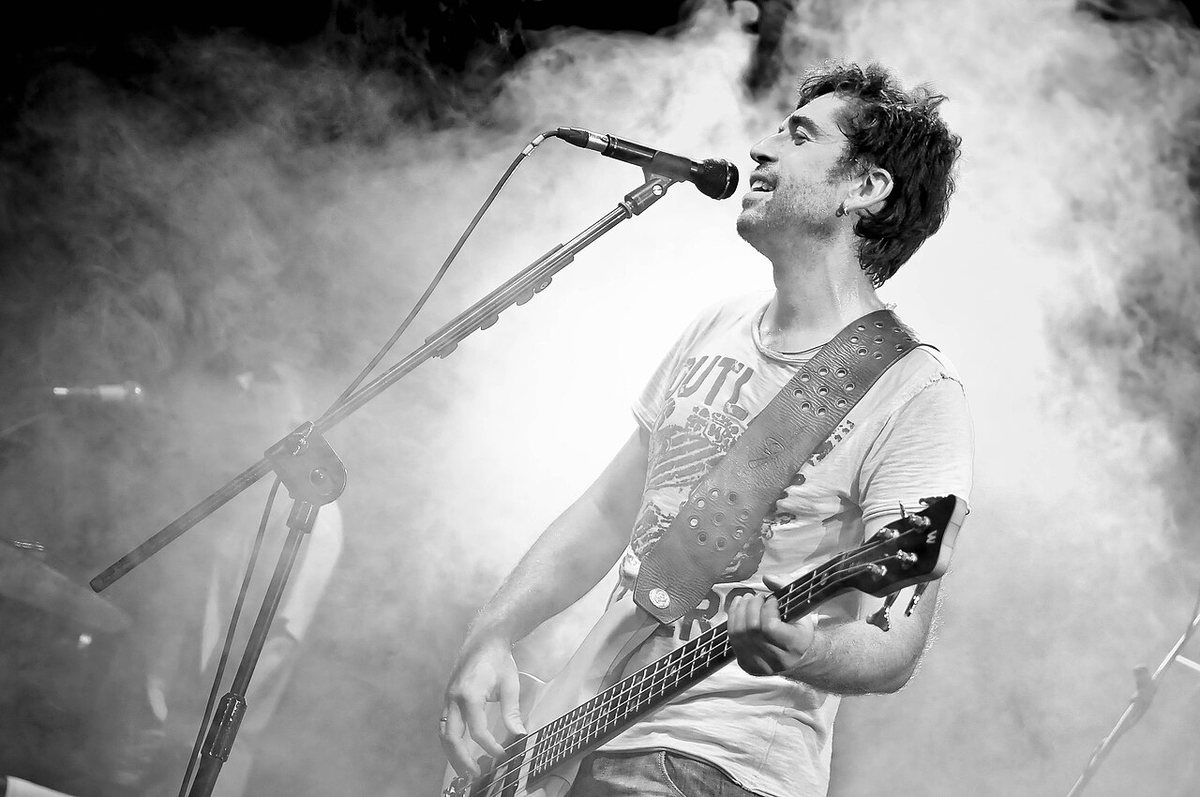 Max Pokrovsky of Nogu Svelo! singing and playing bass at B2 club, Moscow, 2011