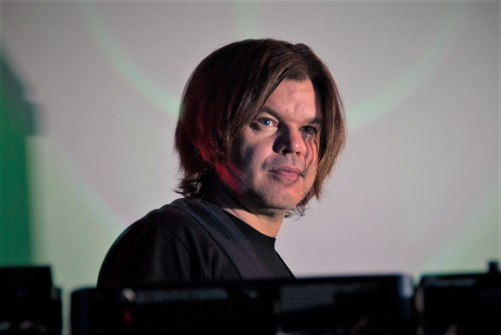 Paul Oakenfold DJing at In the Venue in Salt Lake City, Utah, January 2009
