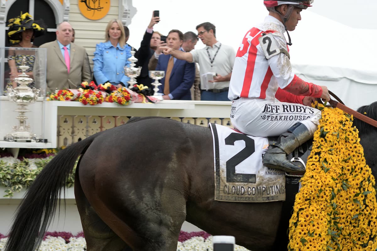 Buy Preakness Stakes tickets on StubOrder Preakness winner Cloud Computing in the winner's circle at Pimlico
