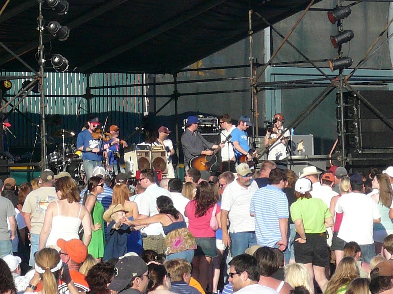 Randy Rogers Band performing live - Randy Rogers Band tickets