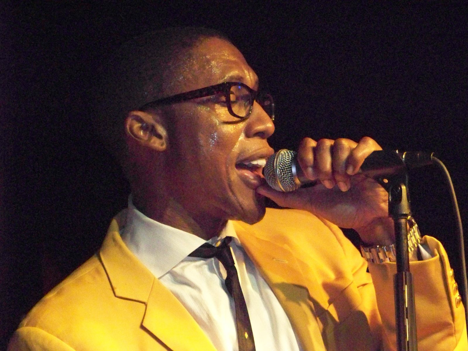 Raphael Saadiq performing live - Raphael Saadiq tickets