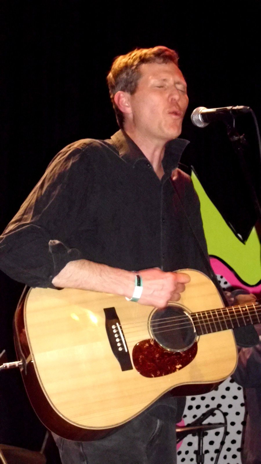 Robbie Fulks singing with an acoustic guitar at Lincoln Hall, Chicago, 2011