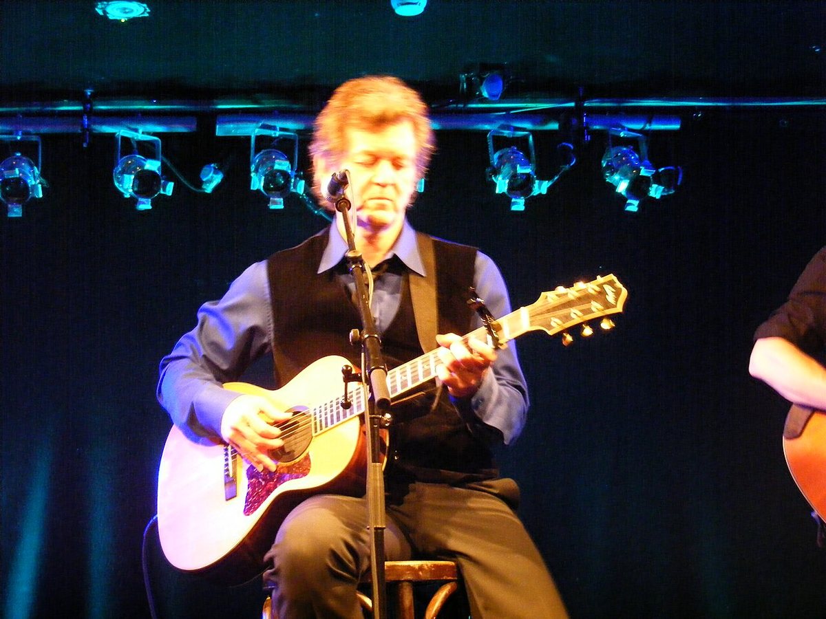 Rodney Crowell playing acoustic guitar on stage at Whelan's, Dublin, January 2009