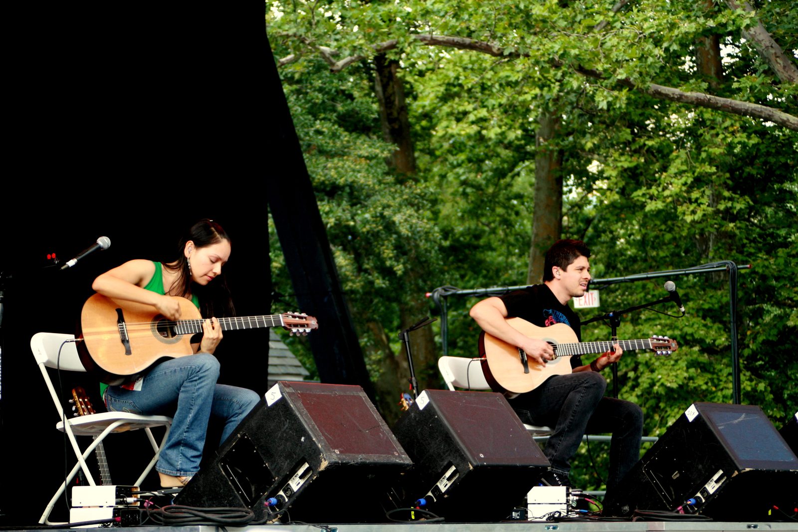 Rodrigo Y Gabriela performing live - Rodrigo Y Gabriela tickets