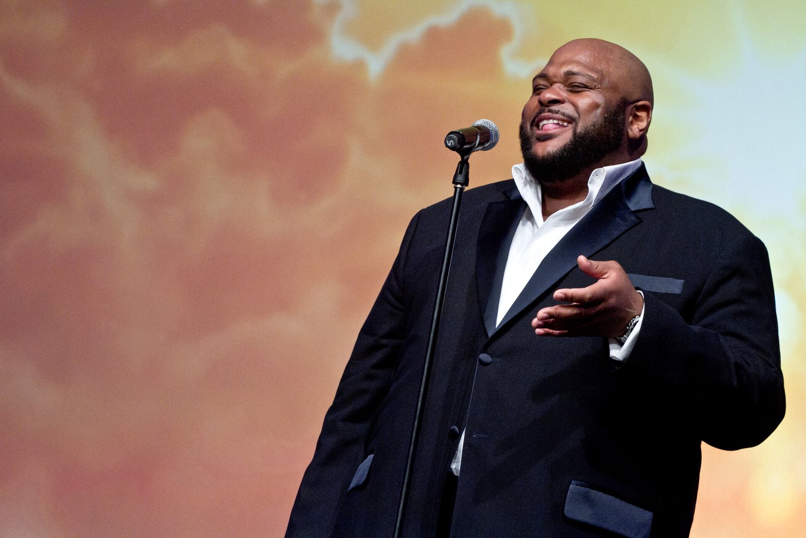 Ruben Studdard singing on stage at the 21st Annual Movieguide Awards, Universal Hilton Hotel, 2013