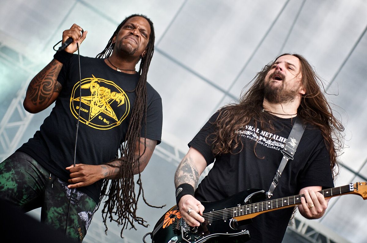 Derrick Green and Andreas Kisser of Sepultura performing at Maquinaria Festival, Sao Paulo, 2009
