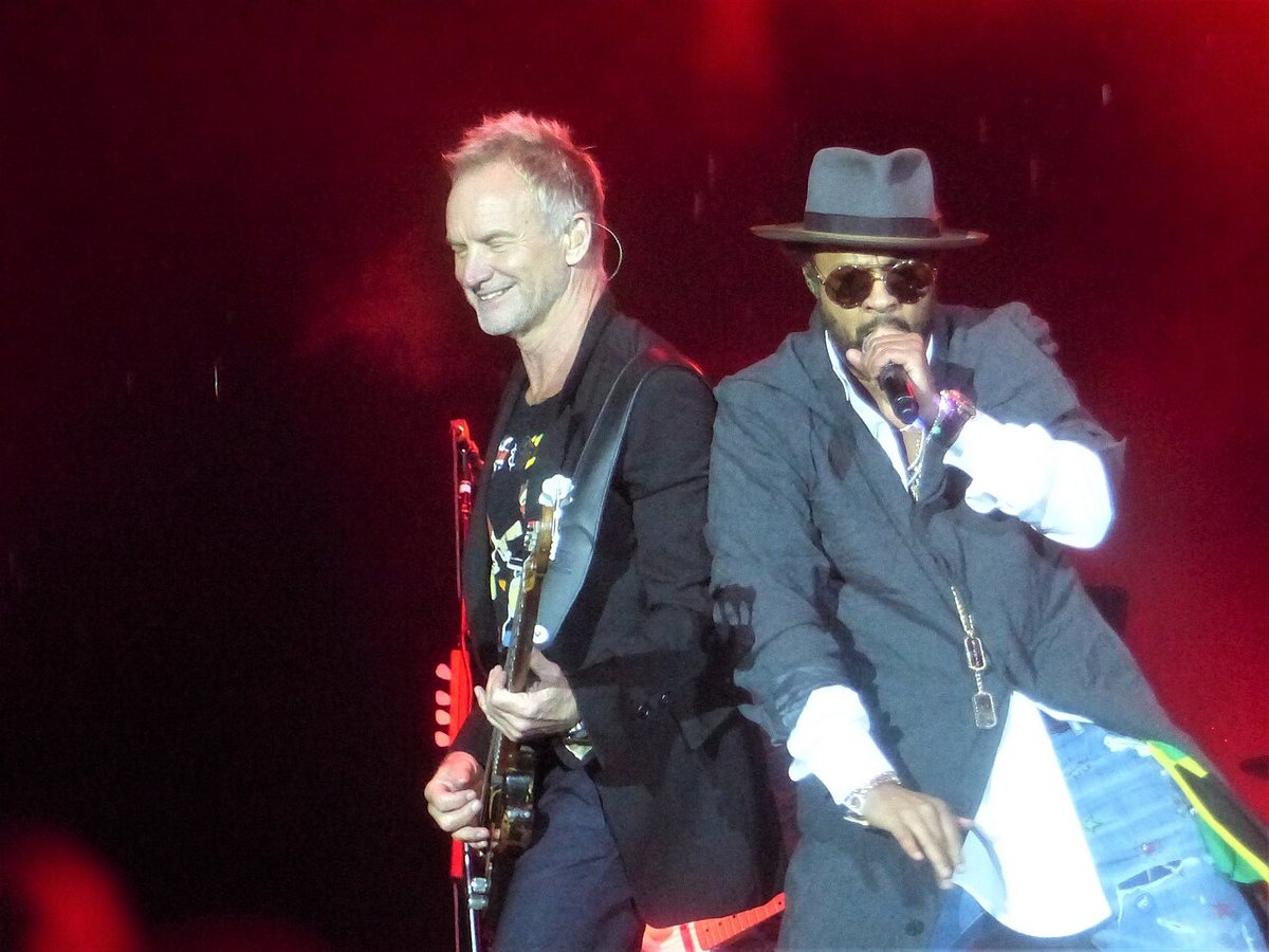 Shaggy and Sting performing together at Heroes' Square, Budapest, November 2018