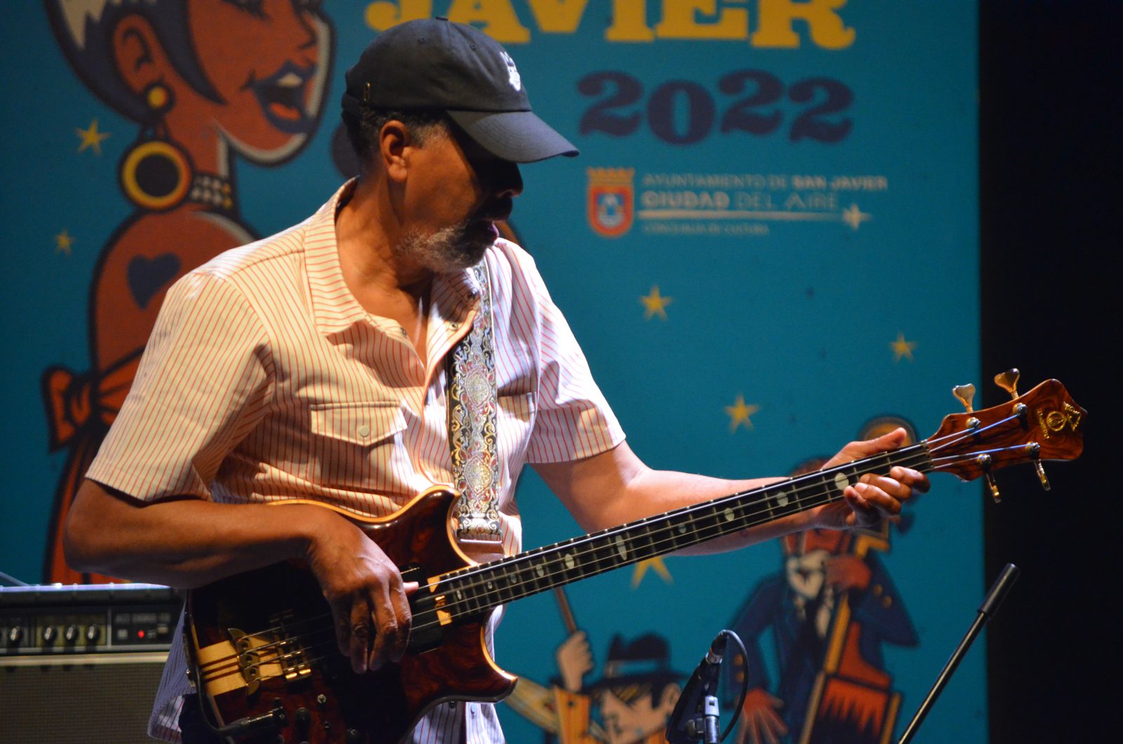 Stanley Clarke performing live - Stanley Clarke tickets