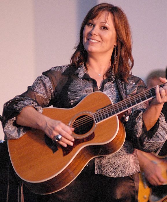 Suzy Bogguss performing live - Suzy Bogguss tickets