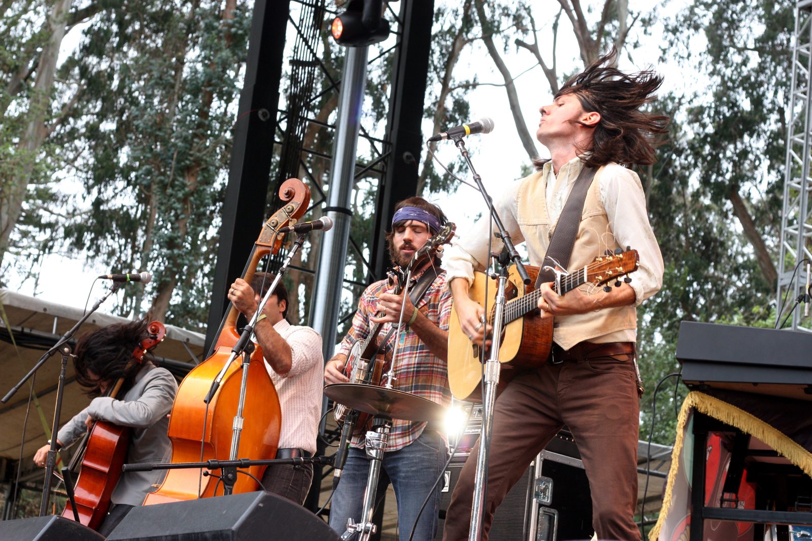 The Avett Brothers performing live - The Avett Brothers tickets