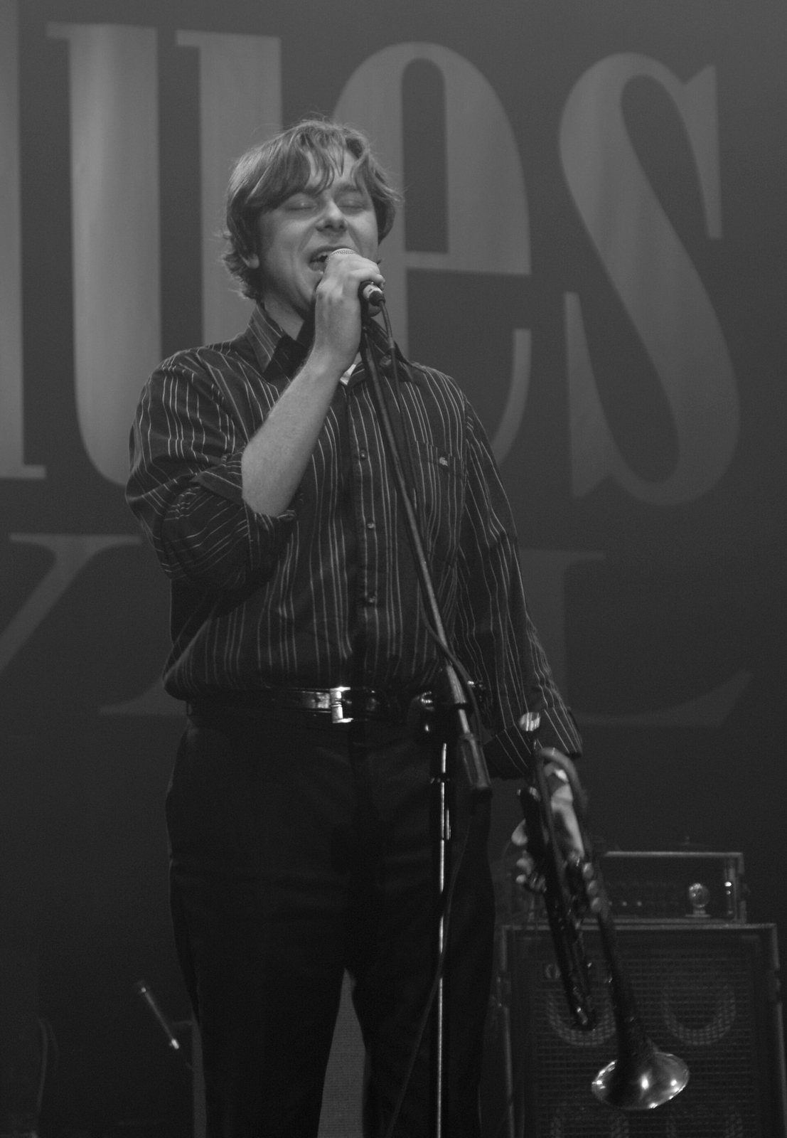 The California Honeydrops frontman singing, trumpet in hand, at Rawa Blues Festival, Spodek, Katowice, 2008