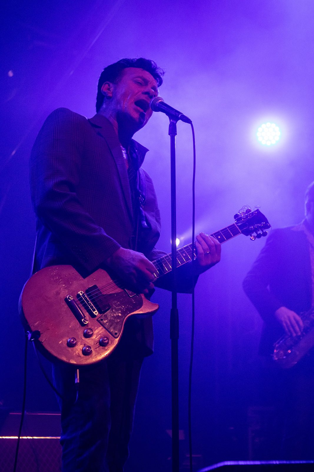 James Hunter singing and playing guitar with The James Hunter Six at Haldern Pop Festival, Germany, 2017