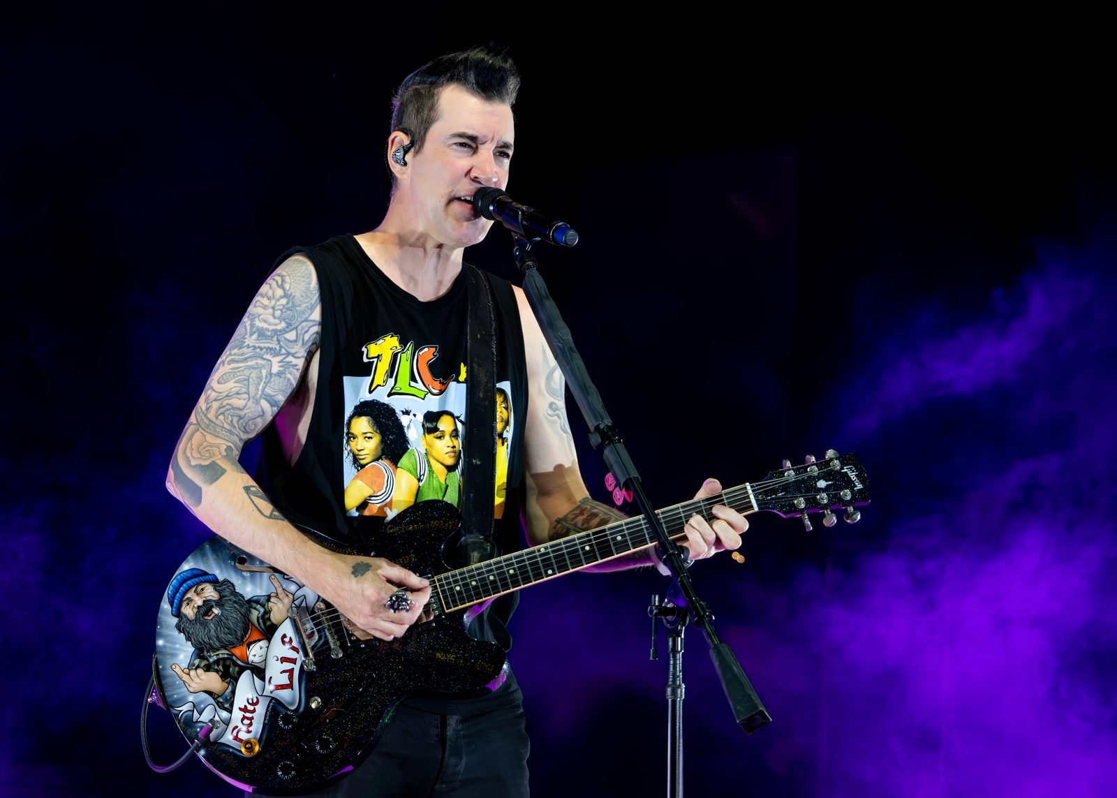 Theory Of A Deadman performing live - Theory Of A Deadman tickets