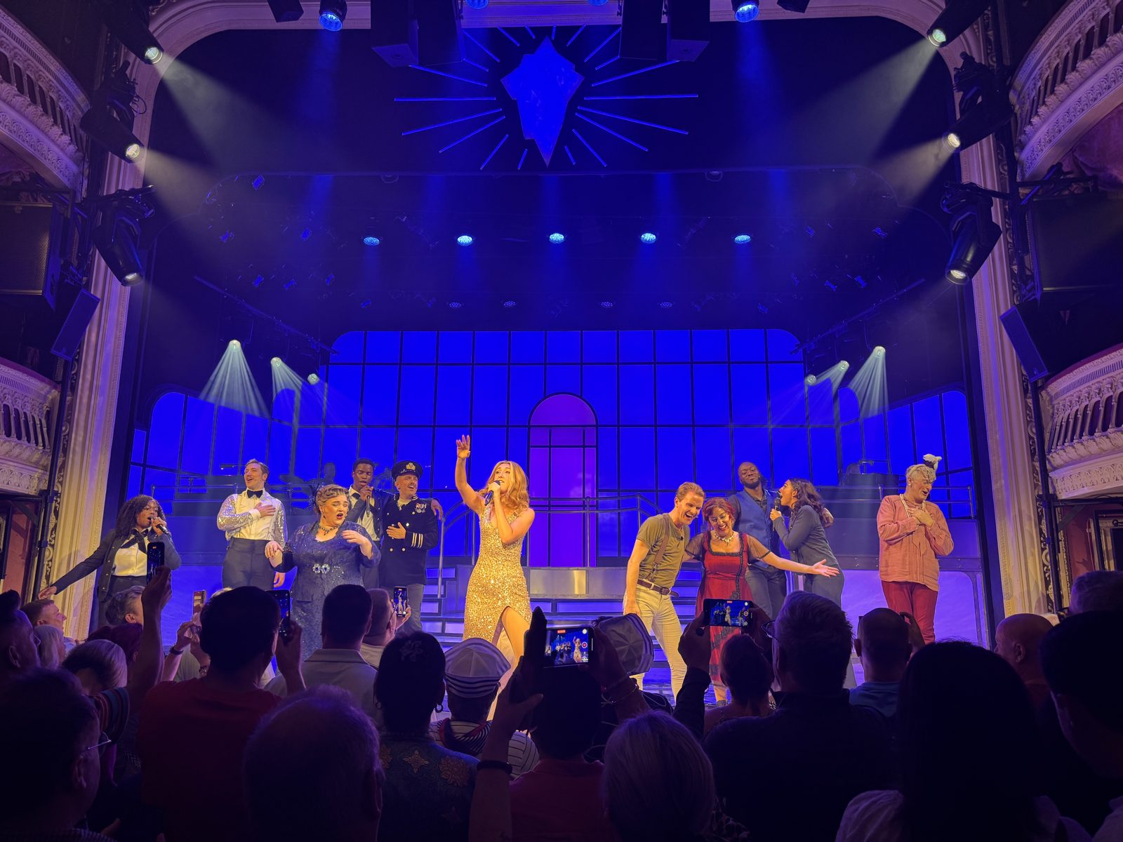 Titanique - Musical performing live - Titanique - Musical tickets