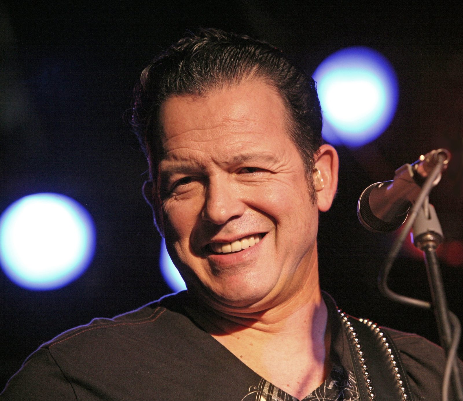 Tommy Castro And The Painkillers performing live - Tommy Castro And The Painkillers tickets