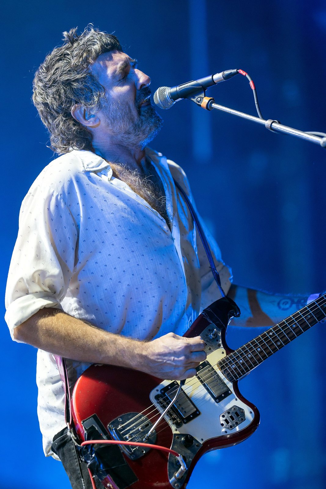 Tropical Fuck Storm frontman Gareth Liddiard singing at La Route du Rock, Saint-Malo, 2025